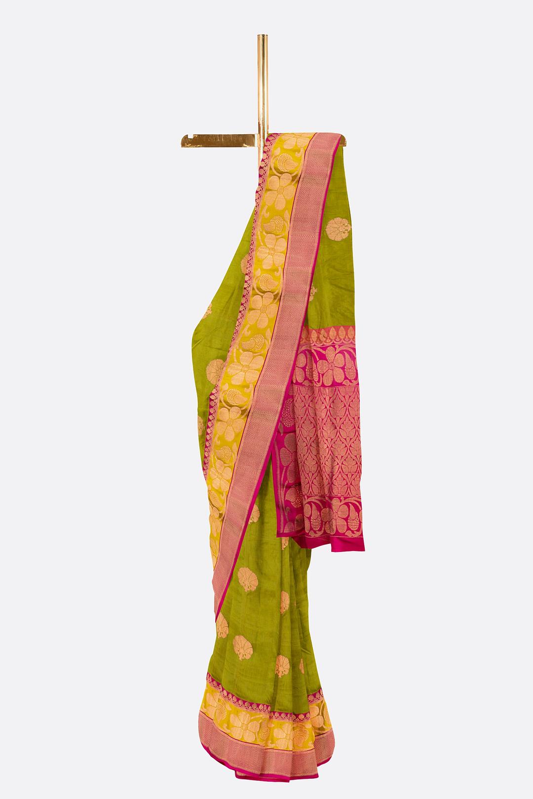 Parrot Green Woven Banaras Saree 900951